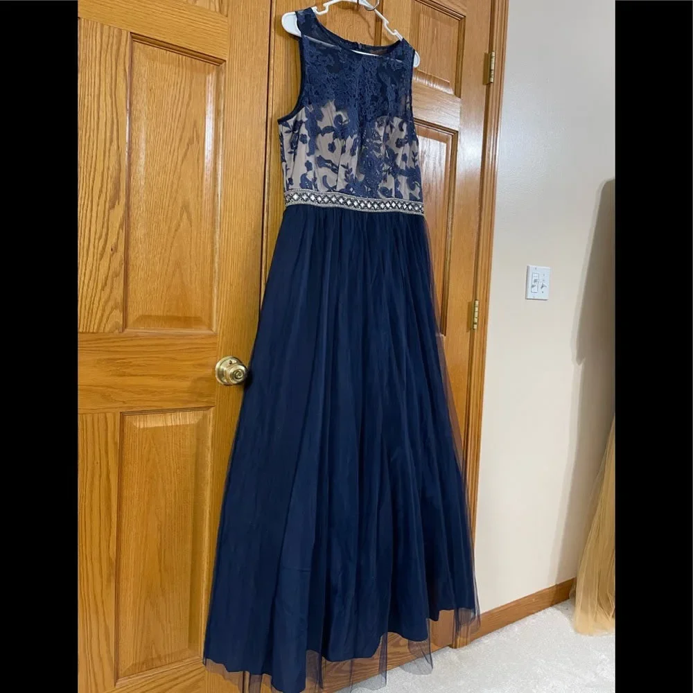 Ignite Evenings | Dresses | Womens Formal Dress Size 6 Ignite Embroidered  Embellished Prom Evening Gown | Poshmark